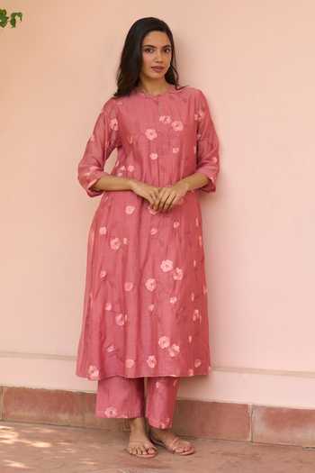 Buy_Vaayu_Pink Muslin Embroidery Round Neck Hibiscus Cotton Kurta And Pant Set _at_Aza_Fashions