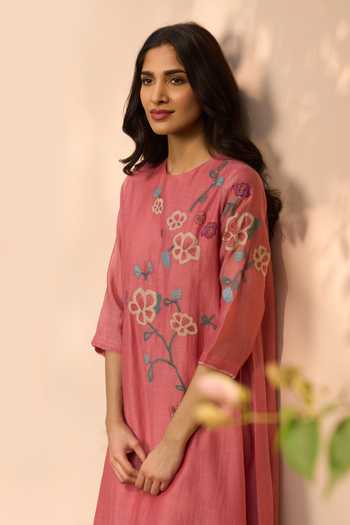 Shop_Vaayu_Pink Muslin Applique Round Neck Hibiscus Kurta And Pant Set _Online_at_Aza_Fashions