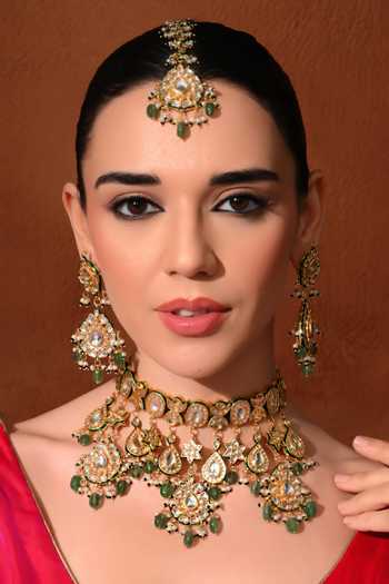 Buy_ChhavI'S Jewels_Green Pearls, Stones Kundan Embellished Necklace Set _Online_at_Aza_Fashions