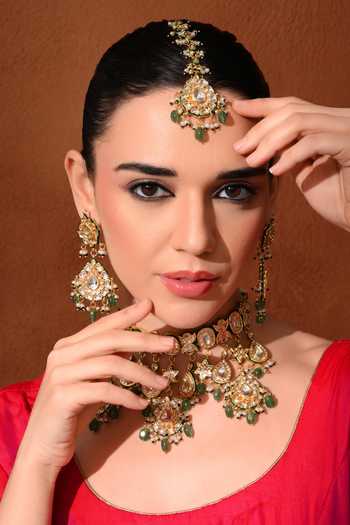 Shop_ChhavI'S Jewels_Green Pearls, Stones Kundan Embellished Necklace Set _Online_at_Aza_Fashions