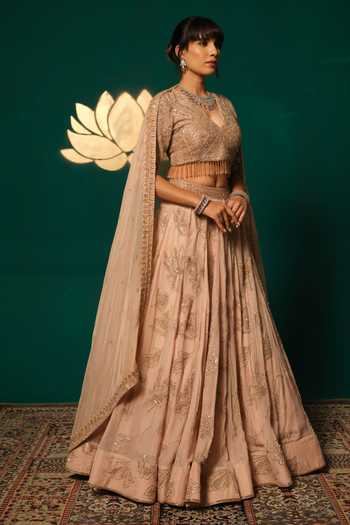Buy_Niloufer By Aasif Ally_Peach Tissue Sequins, Tassels, Cut Work V-neck Cutdana Sequence Lehenga Set _Online_at_Aza_Fashions