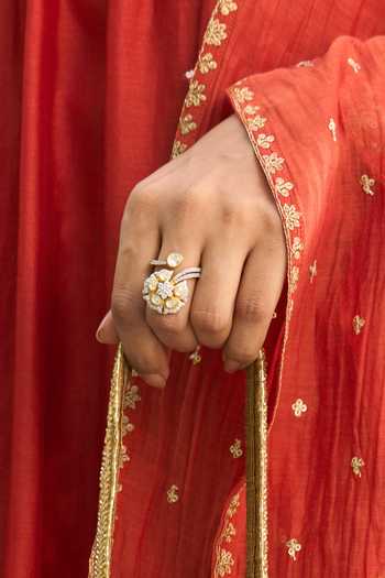 Buy_Kaari_White Stones, Crystals, Vanshika Polki Cz 18kt Gold Plated 92.5 Silver Ring _at_Aza_Fashions