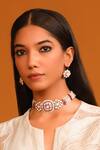 Buy_Kaari_White Falguni Polki Choker _at_Aza_Fashions
