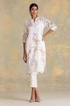 Buy_Kaveri_Off White Linen Lace Mandarin Collar Botanique Kurta _at_Aza_Fashions