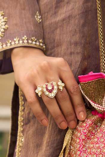 Buy_Kaari_White Stones, Faux Diamonds, Prabha Polki Ring _at_Aza_Fashions