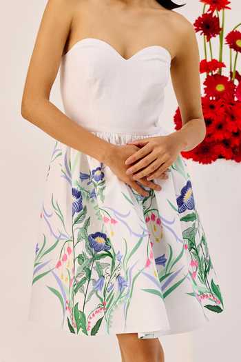 Therealb_White Linen Sweetheart Neck Floral Strapless Mini Dress _at_Aza_Fashions