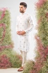 Buy_Kasbah_Ivory Silk Embroidery, Sequins, Mirrors Powder Pink Threadwork Kurta _at_Aza_Fashions