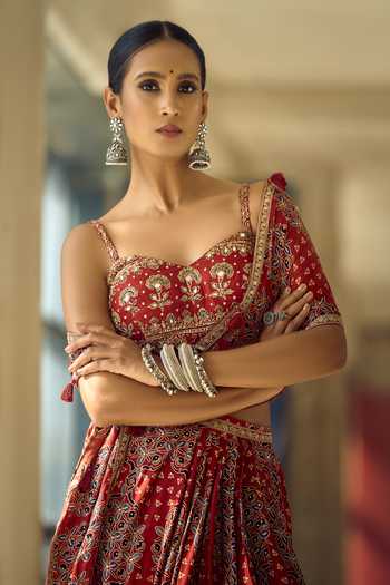 Samyukta Singhania_Maroon Satin, Viscose, Modal Zari, Geometric Print Pre-draped Saree With Blouse 