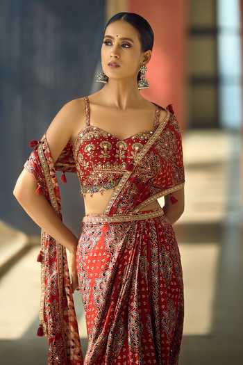 Samyukta Singhania_Maroon Satin, Viscose, Modal Zari, Geometric Print Pre-draped Saree With Blouse 