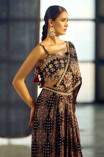 Buy_Samyukta Singhania_Black Satin, Viscose, Modal Embroidery Floral Print Pre-draped Saree With Blouse _Online_at_Aza_Fashions