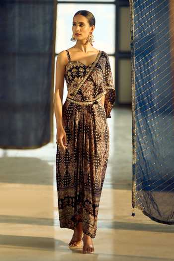 Buy_Samyukta Singhania_Black Satin, Viscose, Modal Embroidery Floral Print Pre-draped Saree With Blouse _Online