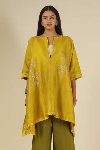 Shop_LATHA PUTTANNA_Gold Silk Embroidery, Sequins Split V-neck Kurta And Trouser Set _Online_at_Aza_Fashions