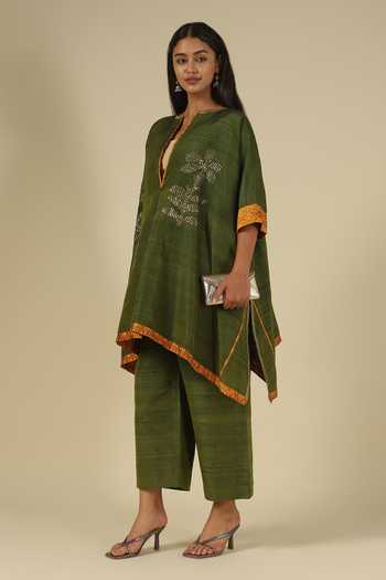 LATHA PUTTANNA_Olive Green Silk Sequins, Embroidery Split V-neck, Yes Raw Kurta And Pant Set _Online_at_Aza_Fashions