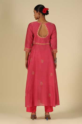 Shop_LATHA PUTTANNA_Pink Chanderi Silk, Silk, Cotton, Organza Embroidery, Zari Round Yoke Kurta Set _at_Aza_Fashions