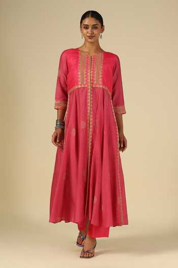 Buy_LATHA PUTTANNA_Pink Chanderi Silk, Silk, Cotton, Organza Embroidery, Zari Round Yoke Kurta Set _Online_at_Aza_Fashions