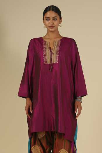 Shop_LATHA PUTTANNA_Magenta Silk Embroidery, Tassels Keyhole Neck, Yes Karnataka Yoke Kurta Set 