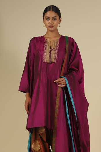 LATHA PUTTANNA_Magenta Silk Embroidery, Tassels Keyhole Neck, Yes Karnataka Yoke Kurta Set _Online