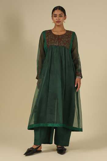 LATHA PUTTANNA_Green Silk, Organza Embroidery Round Neck, Yes Block Print Kalamkari Kurta Set _Online_at_Aza_Fashions