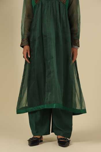 Buy_LATHA PUTTANNA_Green Silk, Organza Embroidery Round Neck, Yes Block Print Kalamkari Kurta Set 