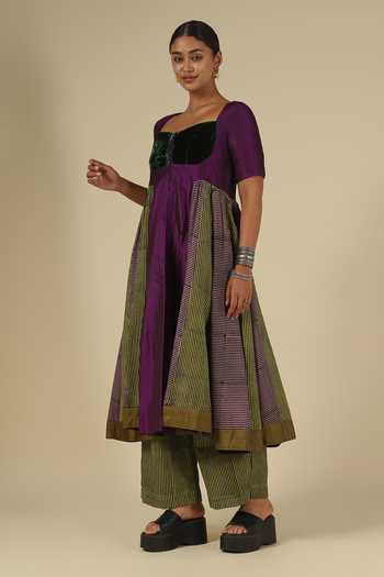 LATHA PUTTANNA_Green Silk, Cotton, Velvet Sweetheart Block Print Karnataka Kurta And Pant Set _Online_at_Aza_Fashions