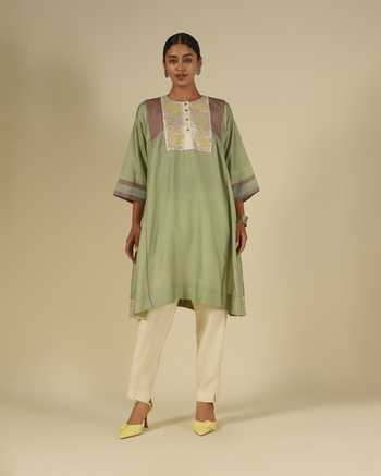 Buy_Latha Puttanna_Green Silk, Chanderi, Tussar Embroidery Round Neck, Yes Thread Kurta Set 