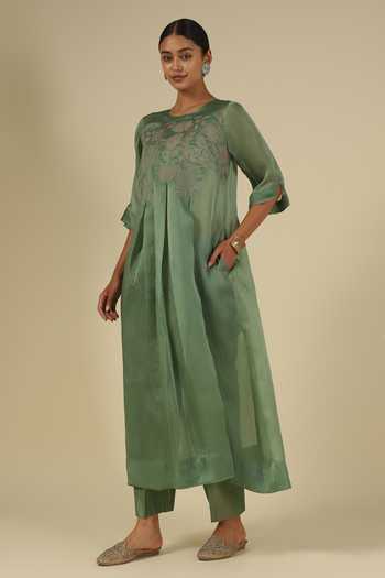 LATHA PUTTANNA_Green Organza, Satin Embroidery Round Neck Silk Thread Kurta _at_Aza_Fashions