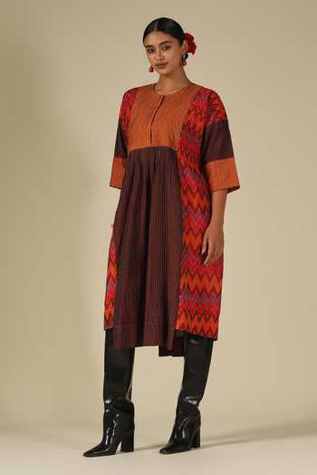 LATHA PUTTANNA_Red Silk Embroidery Round Neck Thread Long Kurta _at_Aza_Fashions