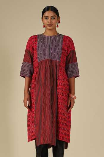 LATHA PUTTANNA_Red Silk Embroidery Round Neck, Yes Ikat Pattern Kurta _at_Aza_Fashions