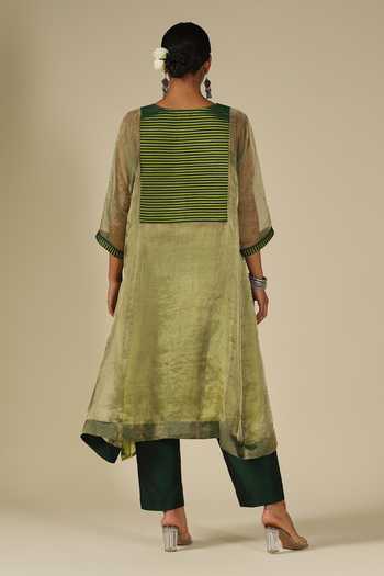 Shop_LATHA PUTTANNA_Green Silk, Cotton, Organza, Tissue V-neck Contrast Yoke Kurta Set _at_Aza_Fashions