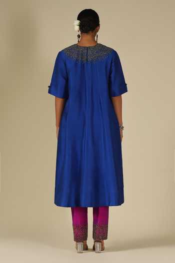 Shop_LATHA PUTTANNA_Blue Silk Beads Round Neck, Yes Embellishment Kurta Set _at_Aza_Fashions