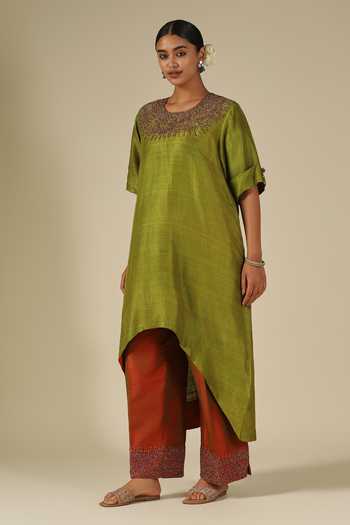 Buy_LATHA PUTTANNA_Olive Green Silk Beads Round Neck Embellished Raw Kurta And Pant Set 