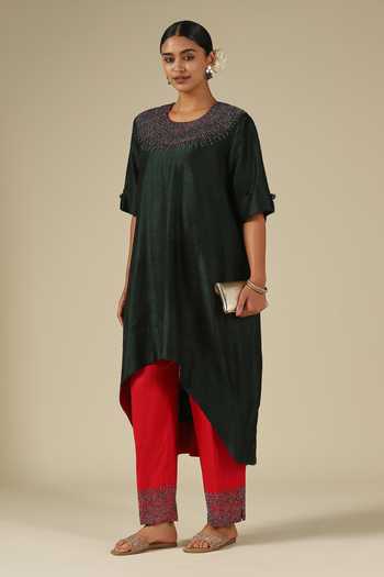 LATHA PUTTANNA_Green Silk Beads Round Neck, Yes Embellishment Kurta Set _Online_at_Aza_Fashions