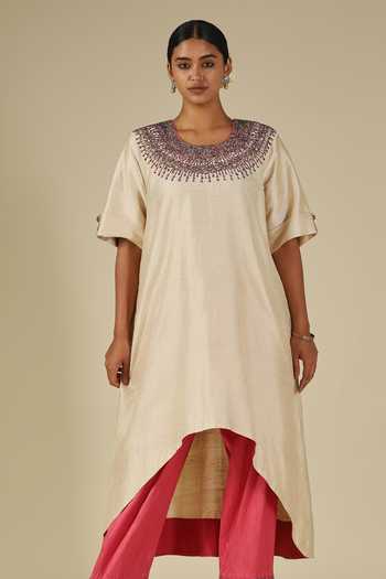 Buy_LATHA PUTTANNA_Ivory Silk Beads Round Neck, Yes Raw Asymmetric Kurta And Pant Set 