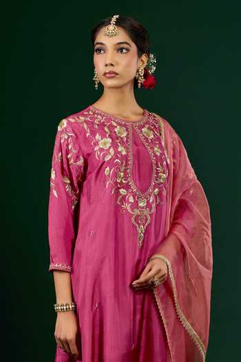 Omana By Ranjana Bothra_Magenta Silk, Shantoon, Organza Embroidery, Zari, Mirrors Gulnaar Kurta Set _Online_at_Aza_Fashions