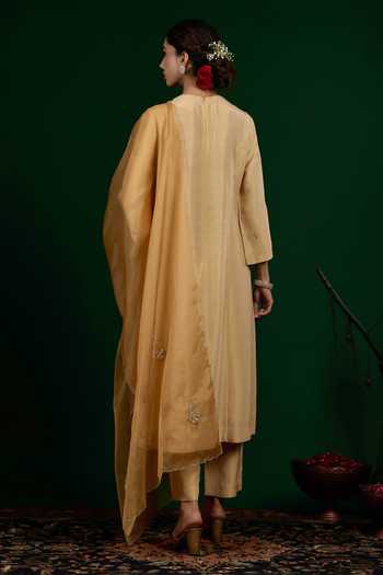 Shop_Omana By Ranjana Bothra_Beige Linen, Tissue, Organza Embroidery, Zari, Mirrors Taraani Kurta Set _at_Aza_Fashions