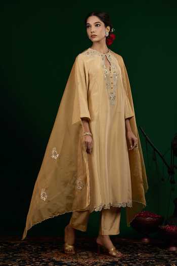 Omana By Ranjana Bothra_Beige Linen, Tissue, Organza Embroidery, Zari, Mirrors Taraani Kurta Set _Online_at_Aza_Fashions