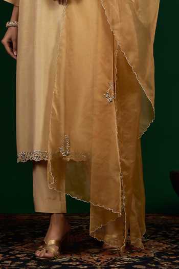 Shop_Omana By Ranjana Bothra_Beige Linen, Tissue, Organza Embroidery, Zari, Mirrors Taraani Kurta Set _Online_at_Aza_Fashions
