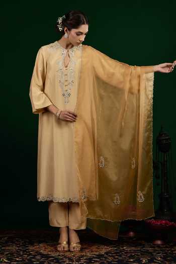 Omana By Ranjana Bothra_Beige Linen, Tissue, Organza Embroidery, Zari, Mirrors Taraani Kurta Set _at_Aza_Fashions