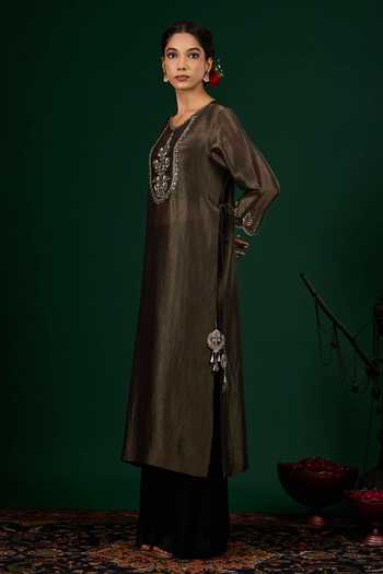 Omana By Ranjana Bothra_Black Tissue, Satin Embroidery, Zari, Mirrors Round Ruhani Kurta And Trouser Set _Online_at_Aza_Fashions