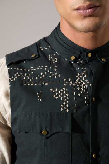 Buy_Son Of A Noble Snob_Green Cotton, Linen Embroidery Squad Bundi Set _Online