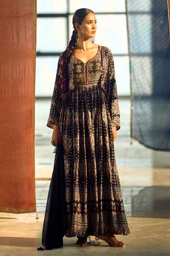 Samyukta Singhania_Black Chiffon, Satin, Viscose, Modal Printed Anarkali Set With Crop Jacket 