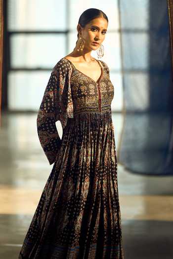 Samyukta Singhania_Black Chiffon, Satin, Viscose, Modal Printed Anarkali Set With Crop Jacket 