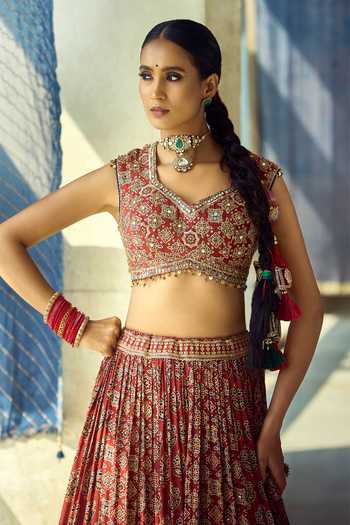Samyukta Singhania_Maroon Organza, Satin, Viscose, Modal Zari V-neck Satin+organza Lehenga Set _at_Aza_Fashions