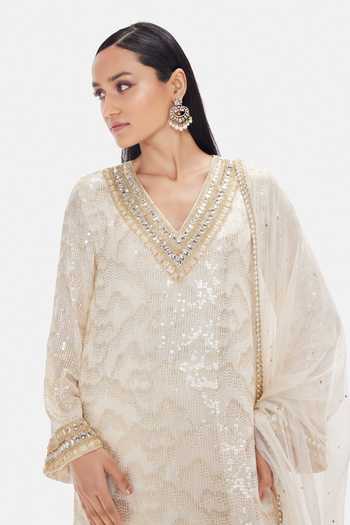 Basanti Kapde aur Koffee_Ivory Georgette Sequins, Beads, Stones Off-white Shimmer Kurta And Pant Set _at_Aza_Fashions