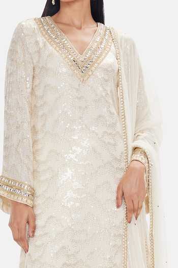 Buy_Basanti Kapde aur Koffee_Ivory Georgette Sequins, Beads, Stones Off-white Shimmer Kurta And Pant Set 