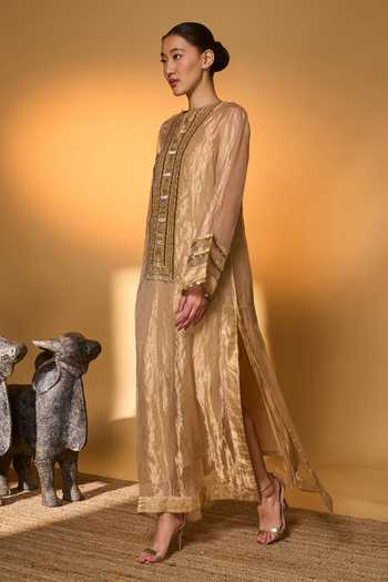 Masaba_Gold Tissue, Crepe, Silk Gota Patti, Foil Moonfield Tales Kaftan With Slip _Online_at_Aza_Fashions