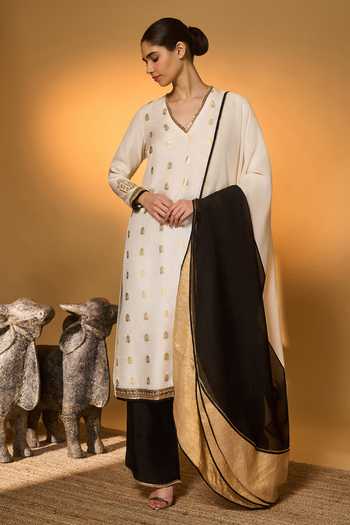 Buy_Masaba_Ivory Silk, Organza Embroidery, Sequins, Zari, Turtle Tale Printed Kurta Set _at_Aza_Fashions