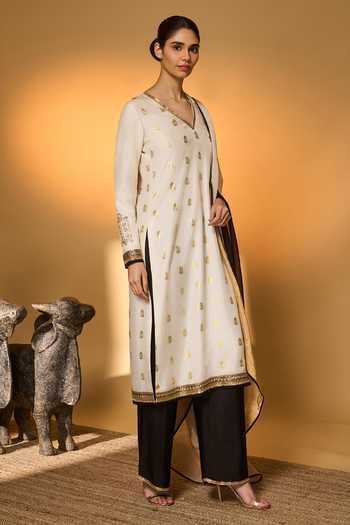 Masaba_Ivory Silk, Organza Embroidery, Sequins, Zari, Turtle Tale Printed Kurta Set _Online