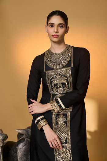 Masaba_Black Silk Sequins, Gota Patti, Lace Round Neck Khidki Embroidered Kurta Set _Online_at_Aza_Fashions