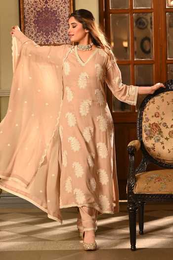 Shop_Karaj Jaipur_Beige Georgette, Shantoon Embroidery V-neck, Yes Hand Kurta Set _at_Aza_Fashions